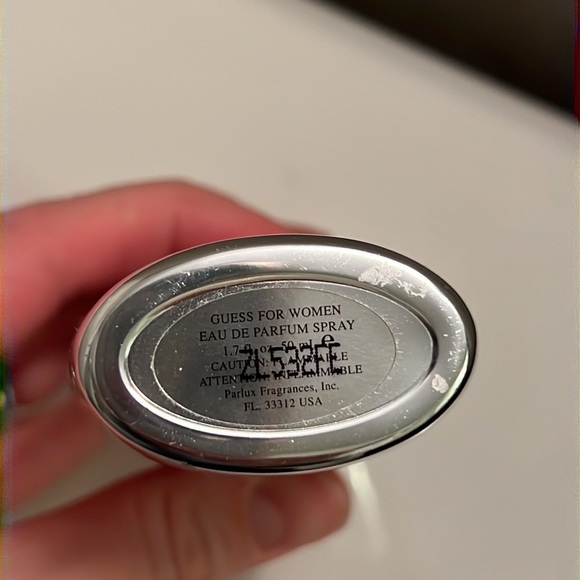 Guess - Picture 3 of 3